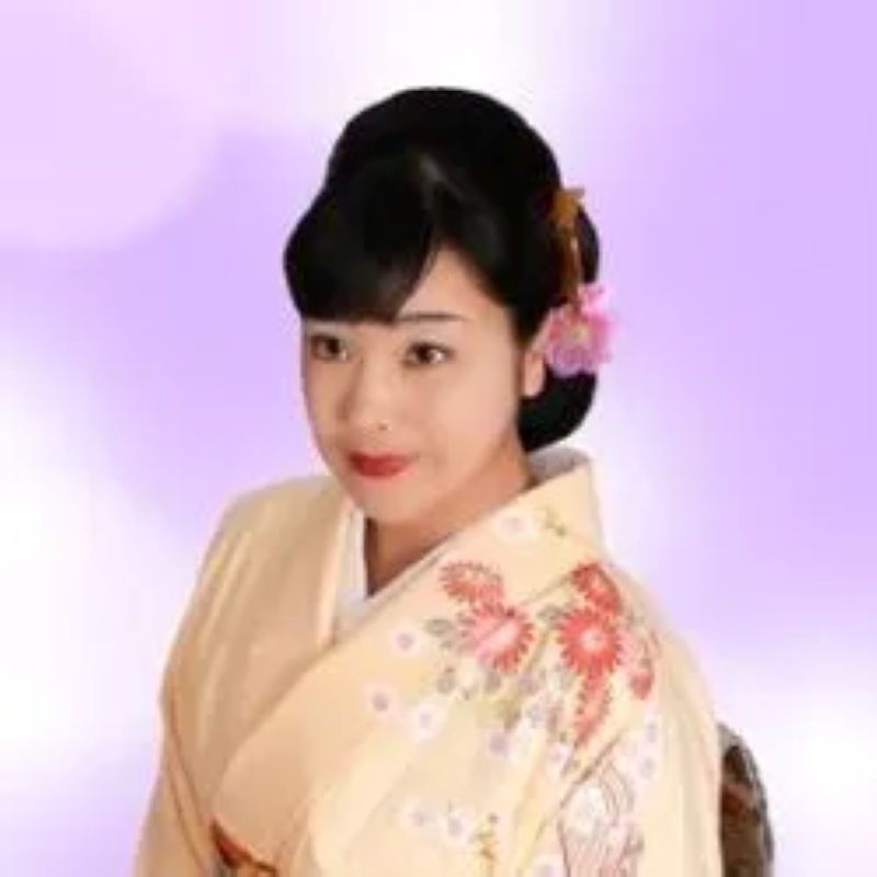 電話占いヴェルニ｜小桃（こもも）先生