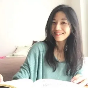 平川智子（ひらかわともこ）先生